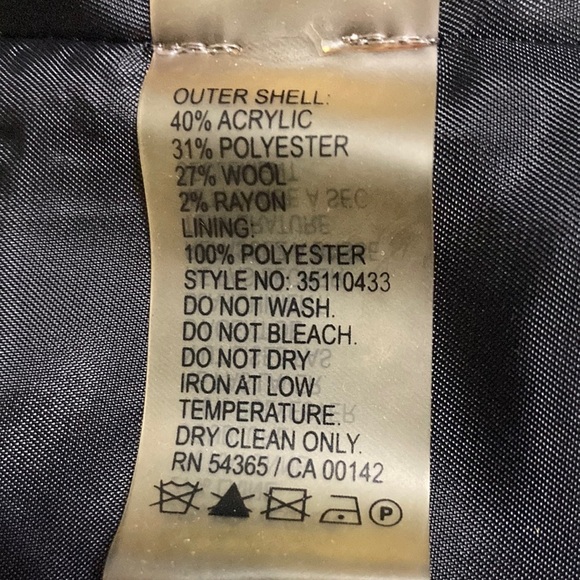 Peter Nygard Black and White Tweed Blazer with Ruffled Detailing - Picture 5 of 8